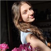 Sono diplomata al liceo linguistico A.Pigafetta con 100/100 nelle lingue inglese, francese e spagnolo. Offro ripetizioni di lingue